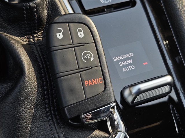 2025 Jeep Compass North Edition Latitude photo 21