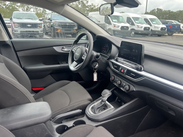 2024 Kia Forte LXS photo 6