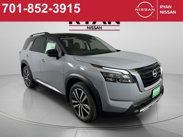 2025 Nissan Pathfinder Platinum's photo