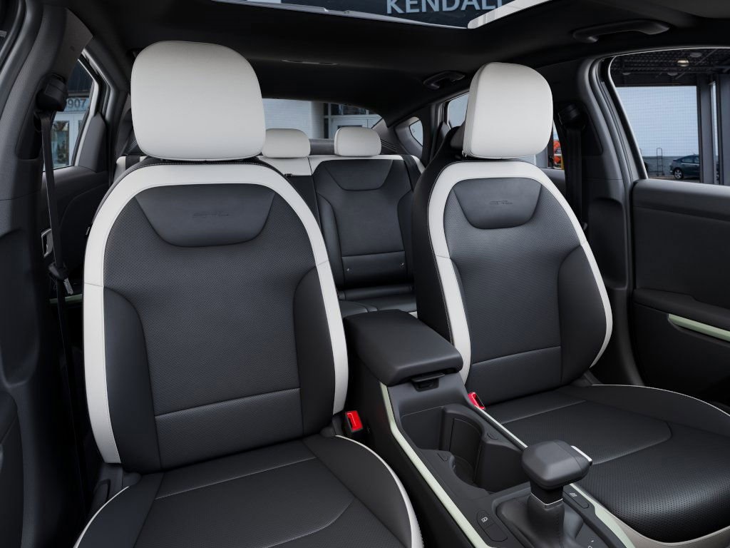 2025 Kia K4 GT-Line Turbo photo 6