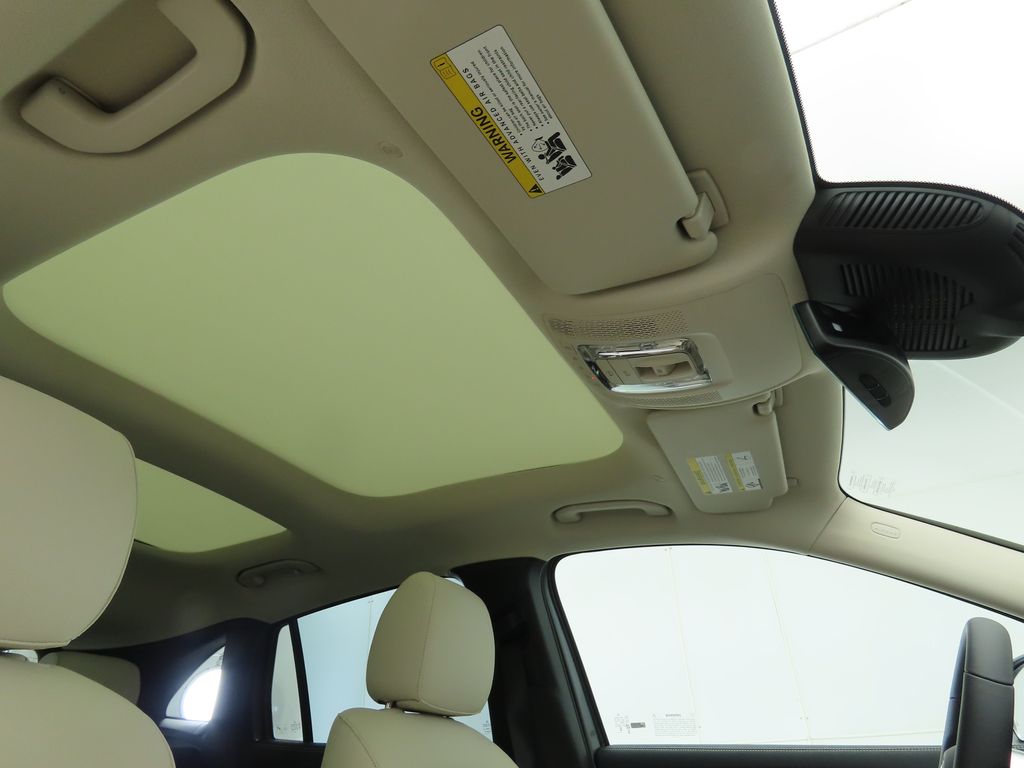 2026 Mercedes Benz GLA 250 photo 17