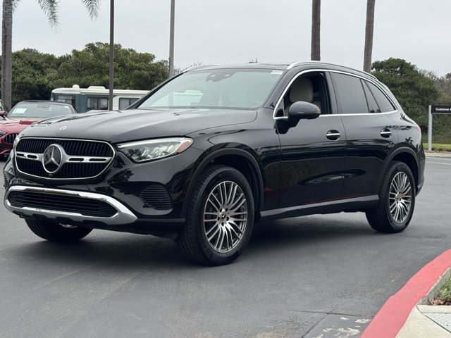 2024 Mercedes Benz GLC 300 4MATIC photo 4