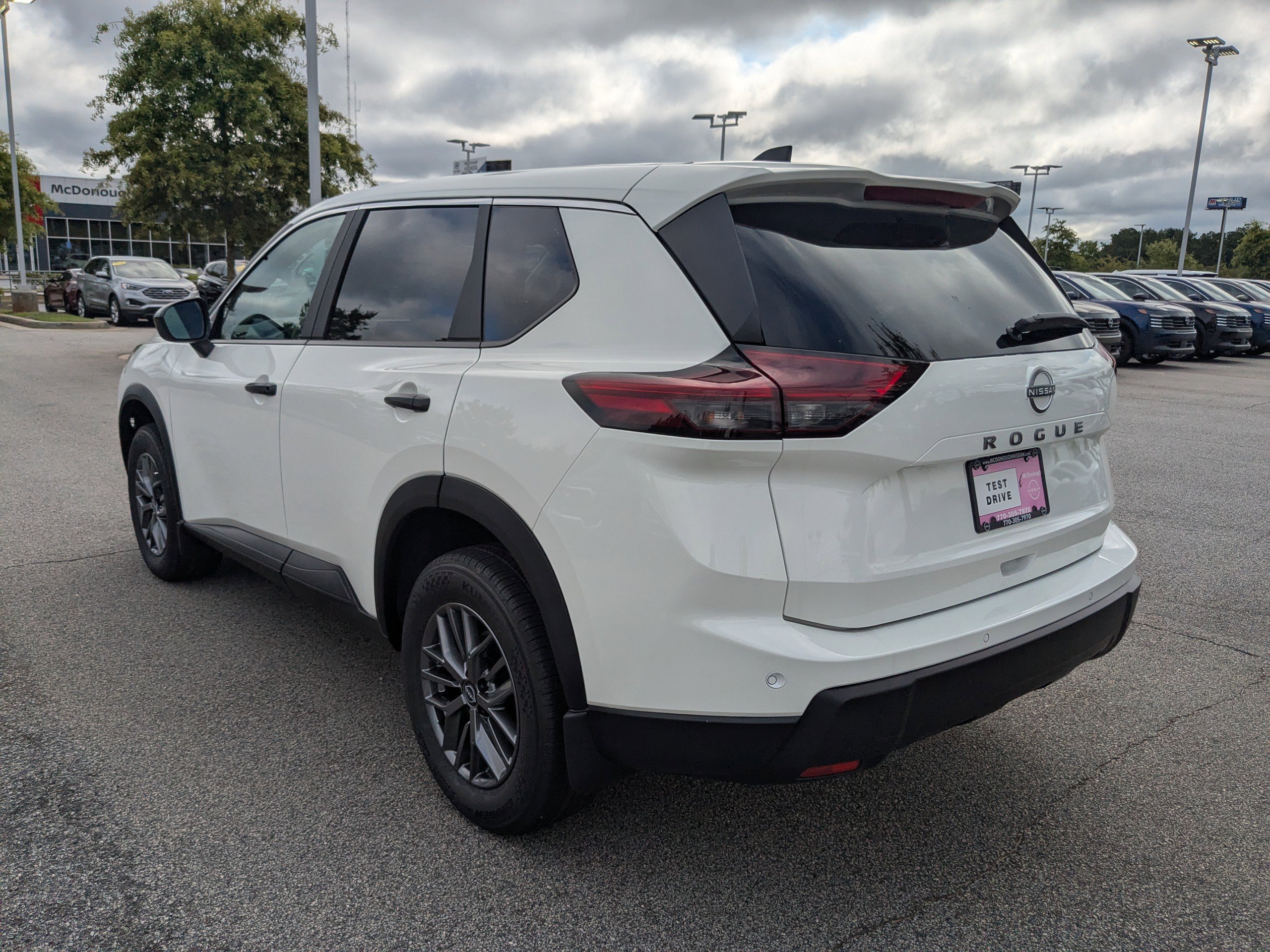 2026 Nissan Rogue S photo 4