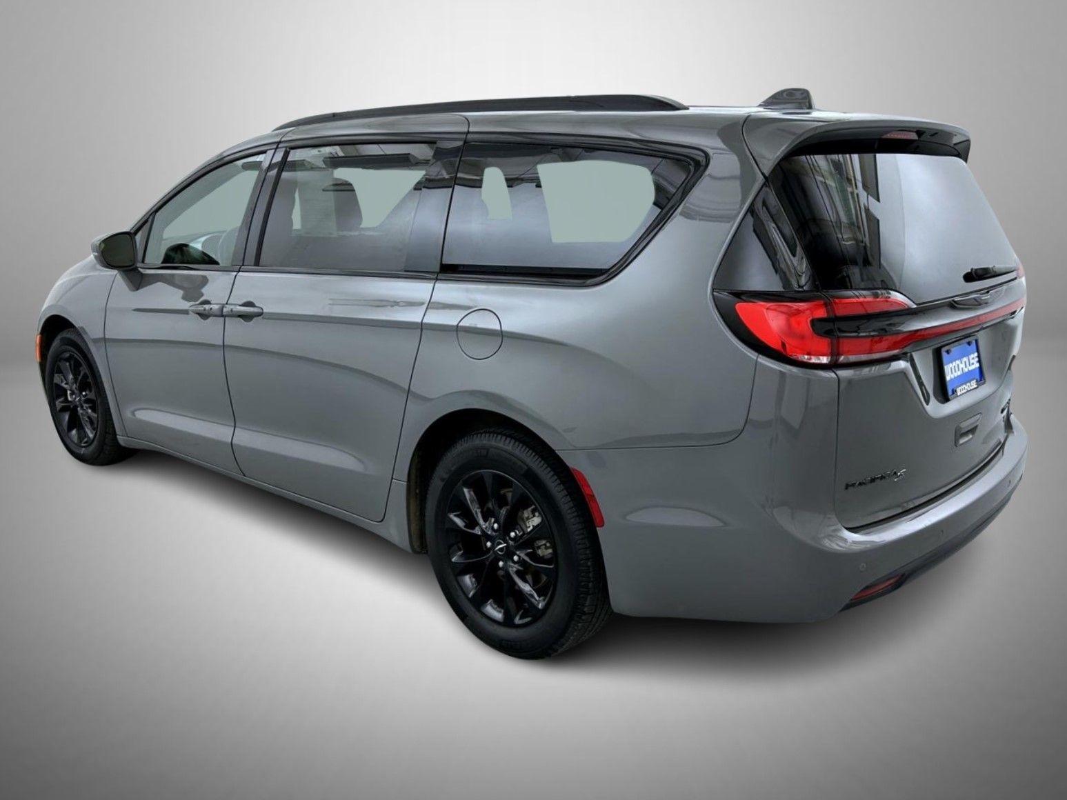2021 Chrysler Pacifica Touring photo 7