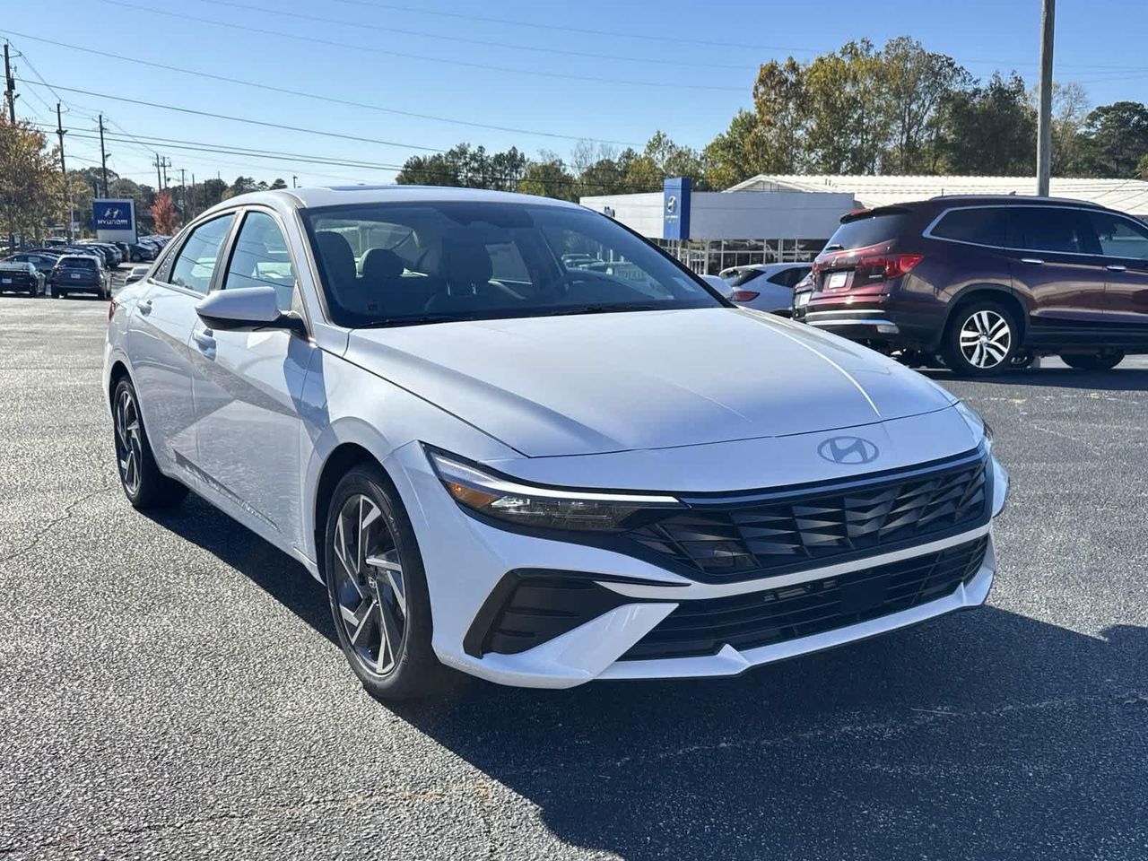 2025 Hyundai Elantra SEL's photo