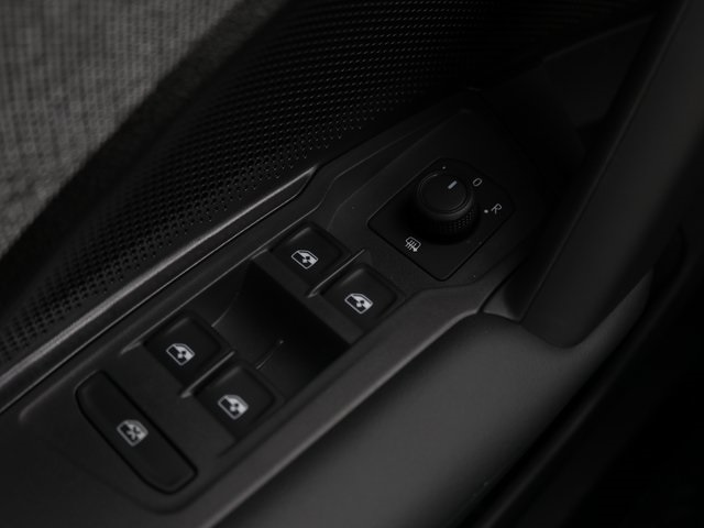 2025 Volkswagen Tiguan S photo 16