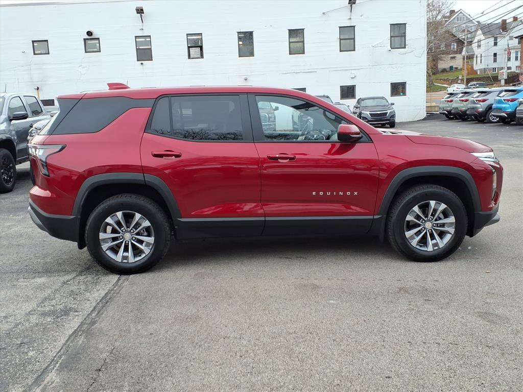 2026 Chevrolet Equinox LT photo 2