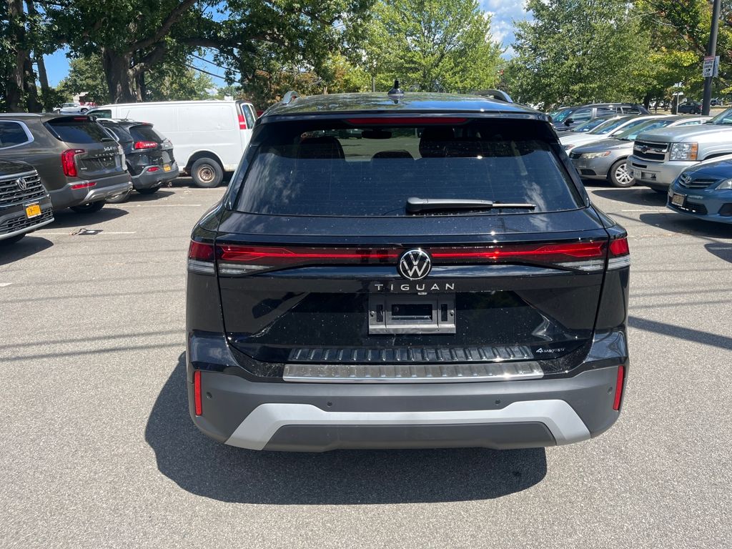 2025 Volkswagen Tiguan S photo 5
