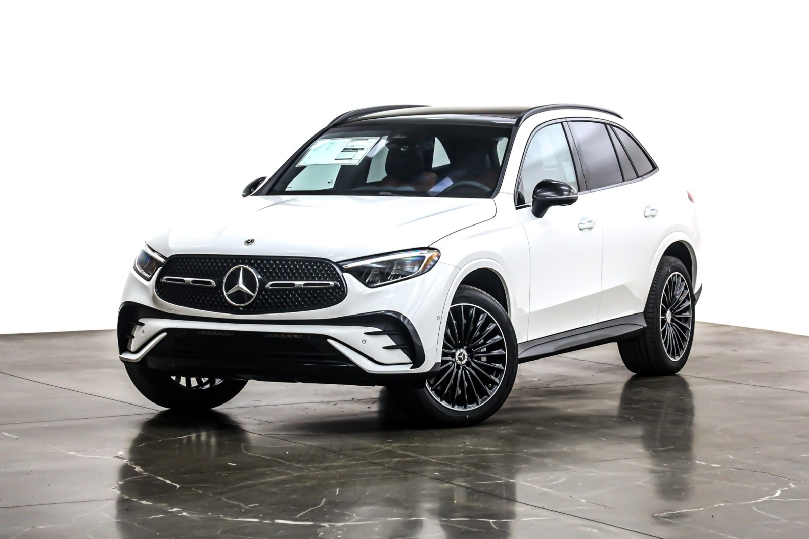 2026 Mercedes-Benz GLC Base's photo