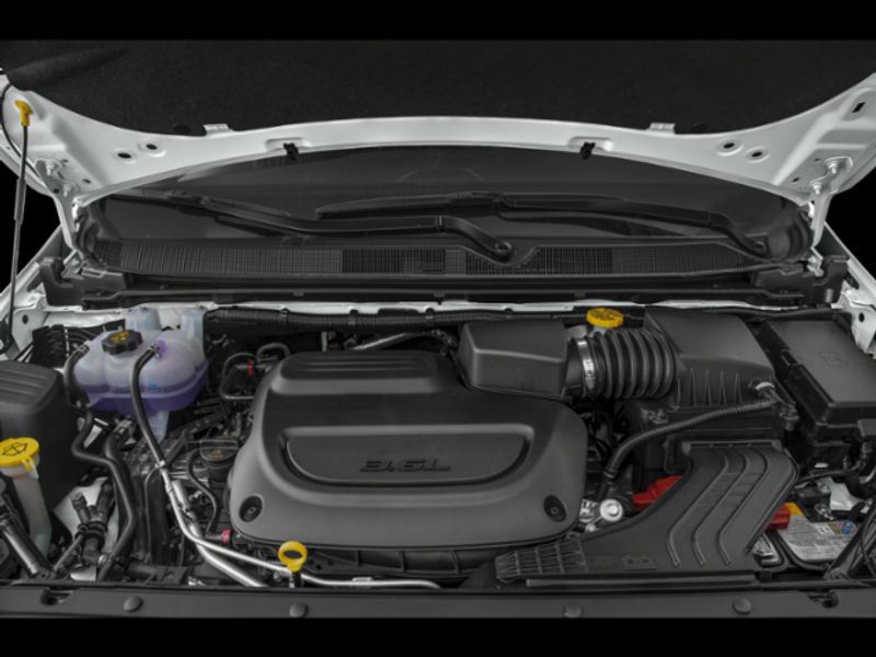 2024 Chrysler Pacifica Touring L photo 8