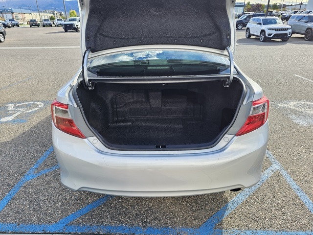 2012 Toyota Camry Hybrid XLE photo 7