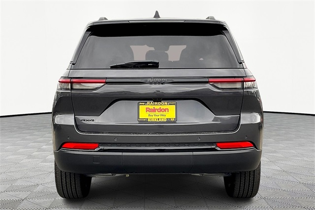 2025 Jeep Grand Cherokee Laredo Altitude photo 4