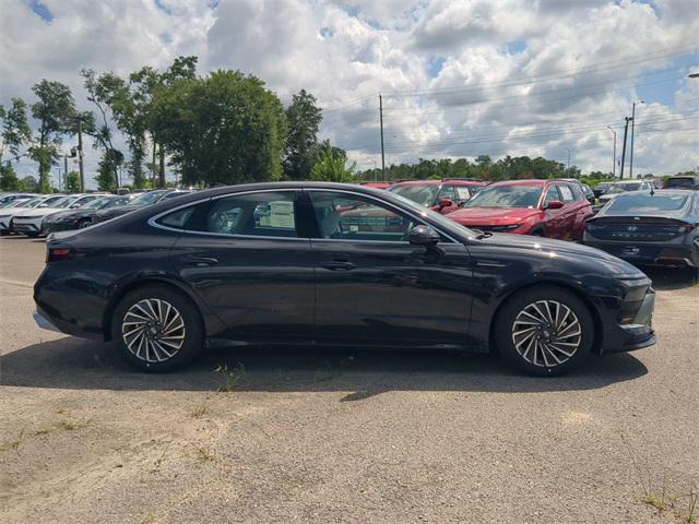 2025 Hyundai Sonata Hybrid SEL photo 4