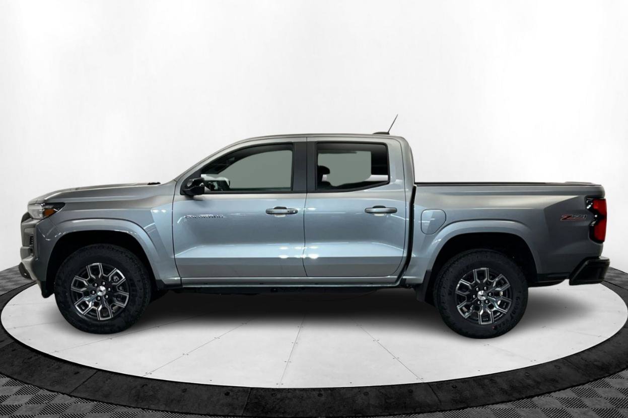 2026 Chevrolet Colorado Z71 photo 2