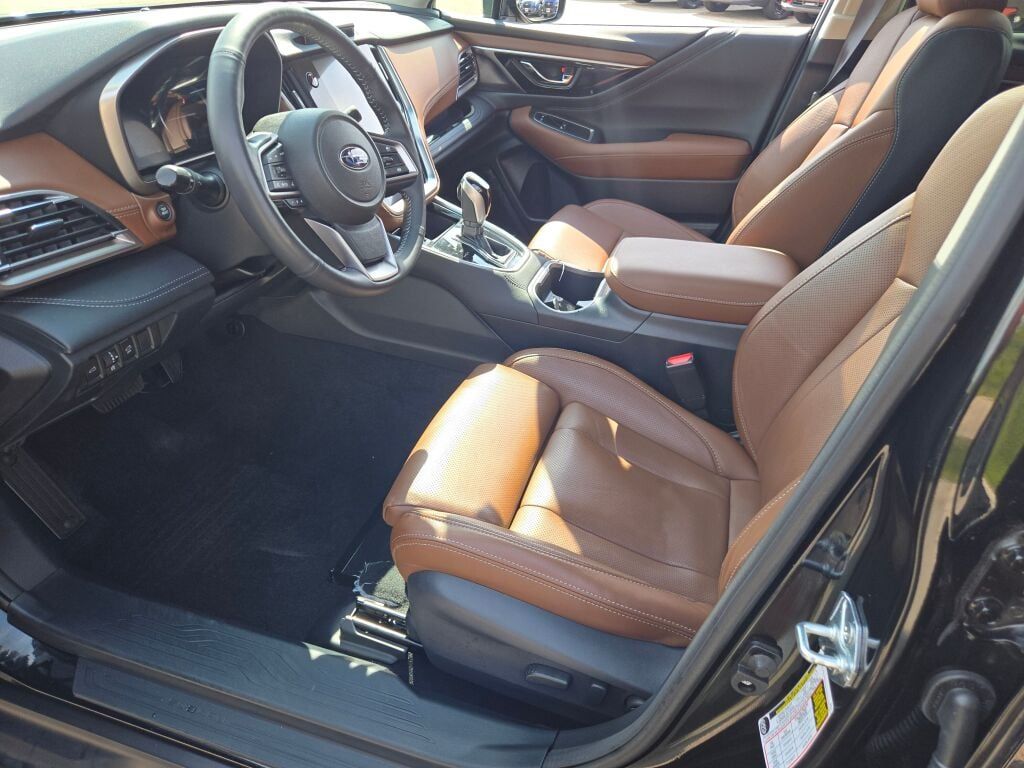 2023 Subaru Outback Touring XT photo 18