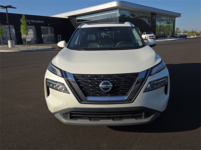 2021 Nissan Rogue SV photo 4