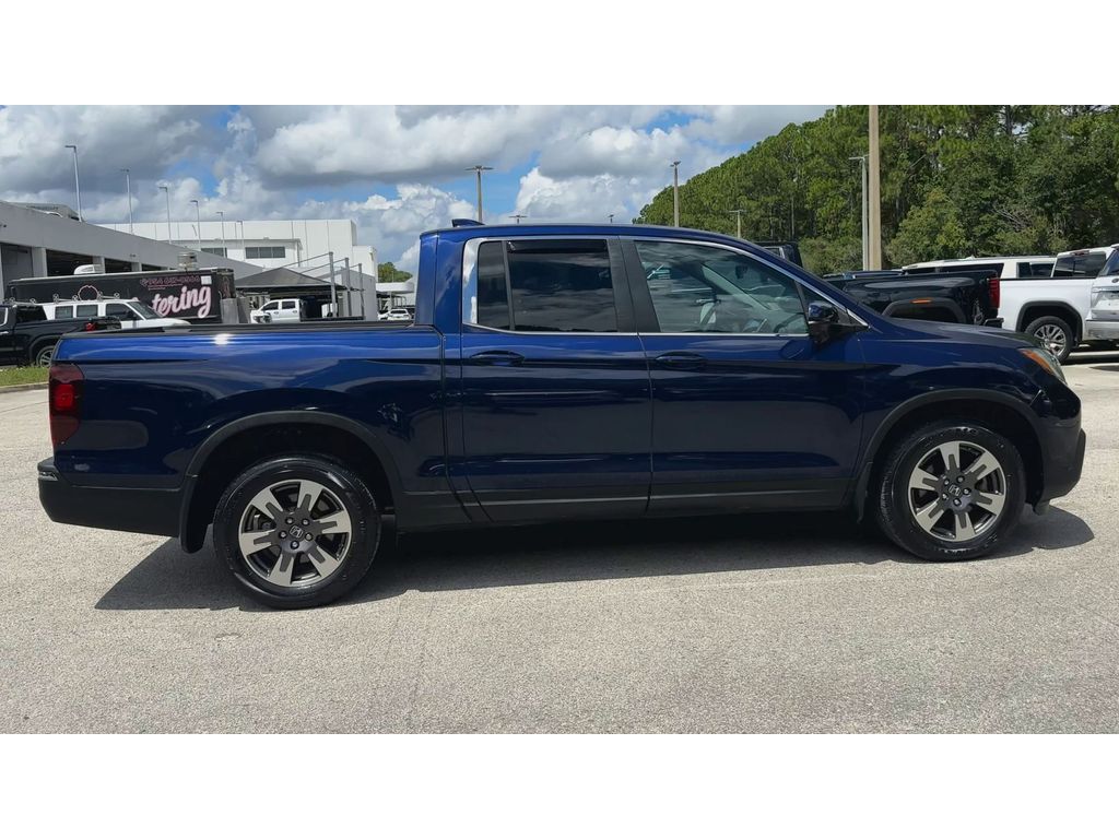2017 Honda Ridgeline RTL-T photo 8