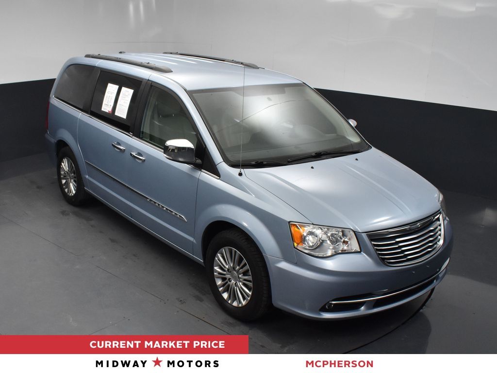 2013 Chrysler Town & Country Touring-L