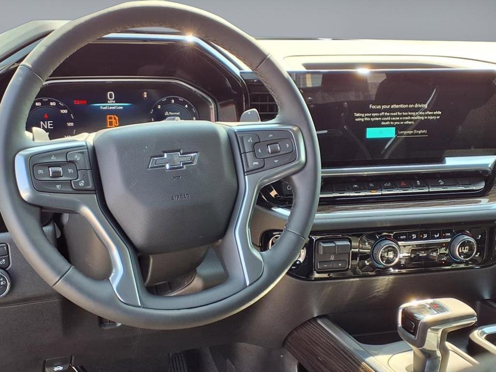 2026 Chevrolet Silverado 1500 RST photo 2