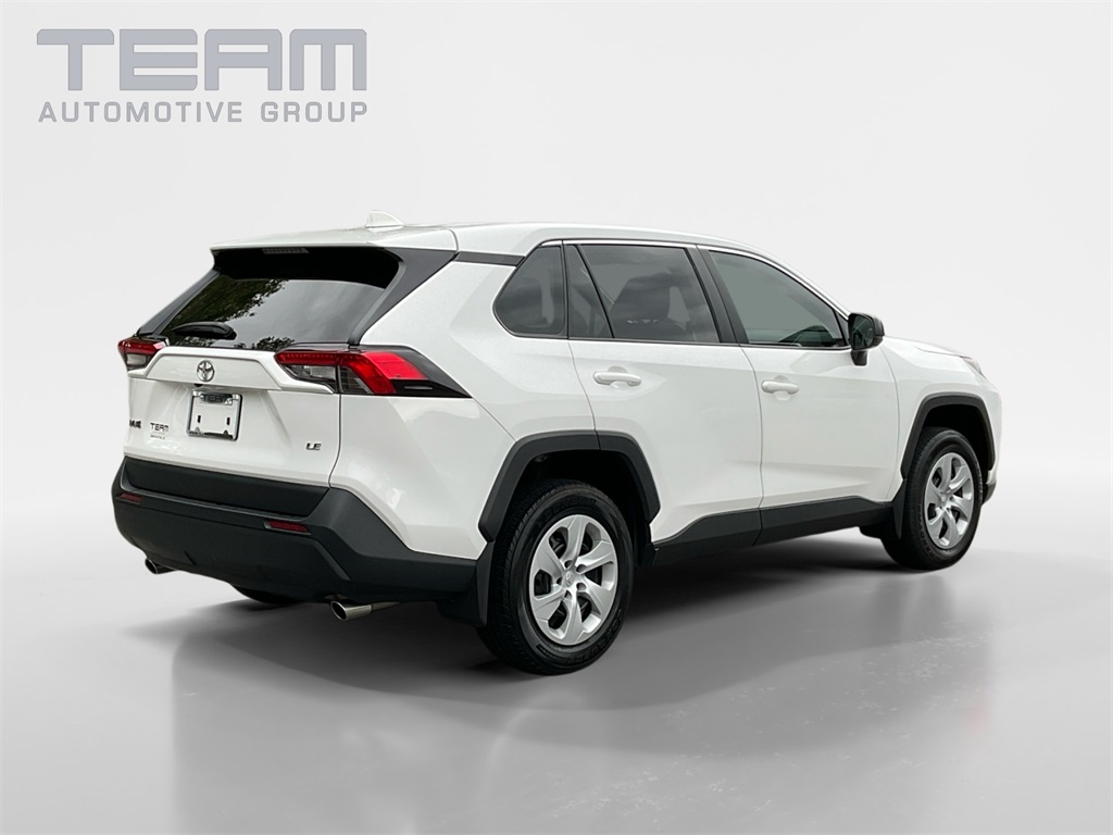 2024 Toyota RAV4 LE photo 6