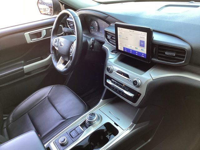 2022 Ford Explorer XLT photo 19