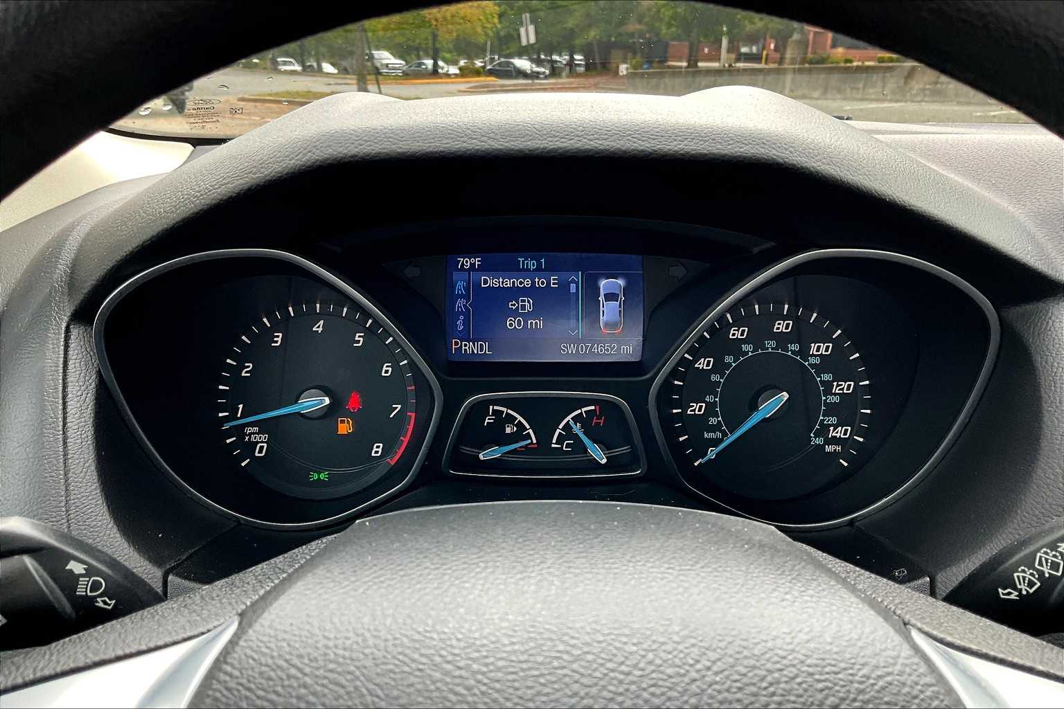 2014 Ford Focus SE photo 22
