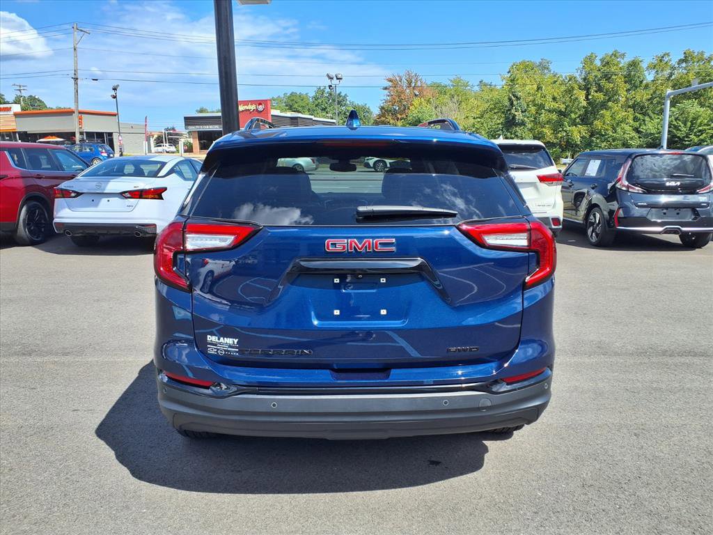 2022 Gmc Terrain SLT photo 4