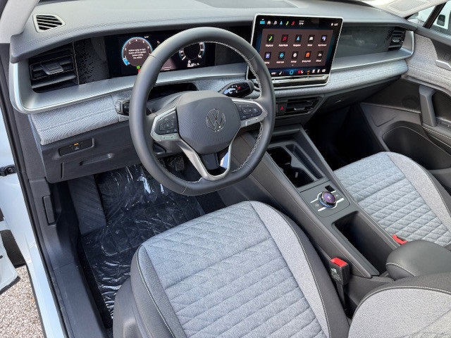 2025 Volkswagen Tiguan S photo 11