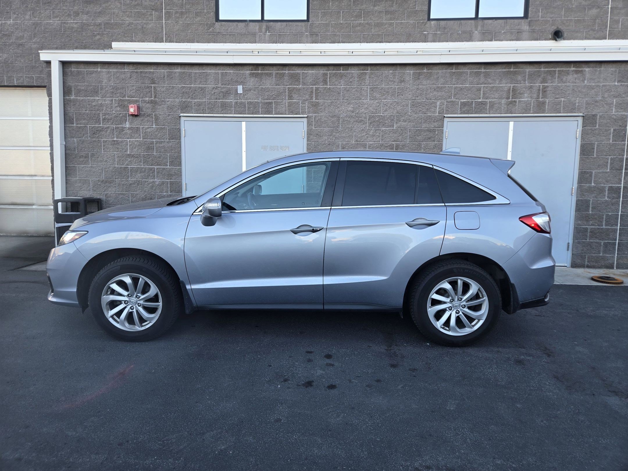 2016 Acura RDX Technology photo 2