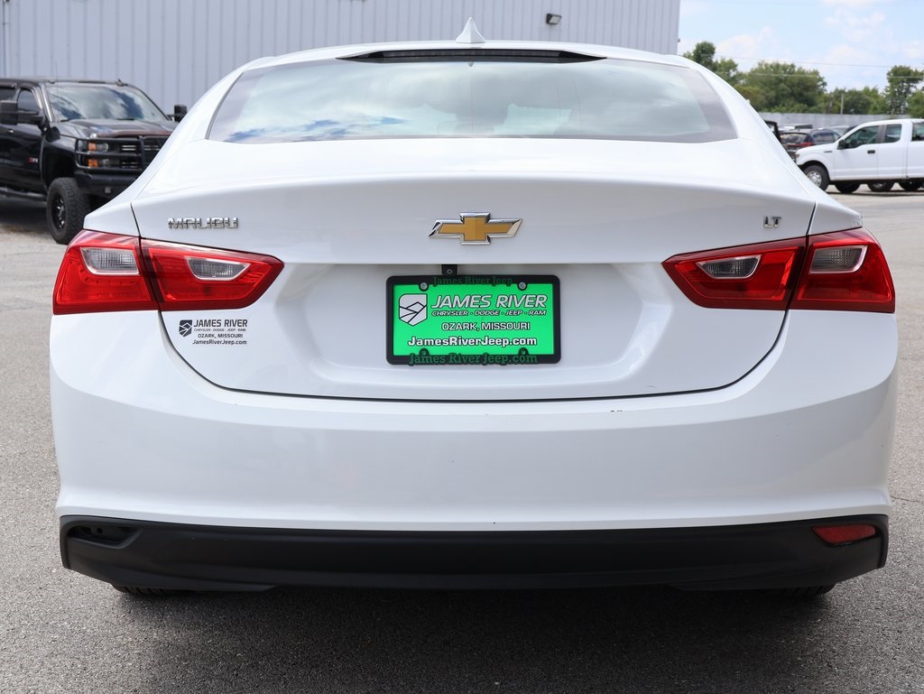 2023 Chevrolet Malibu 1LT photo 3