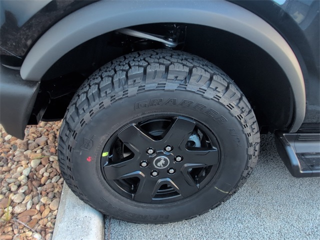 2025 Ford Bronco Outer Banks photo 6