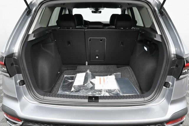 2025 Volkswagen Taos SE photo 25