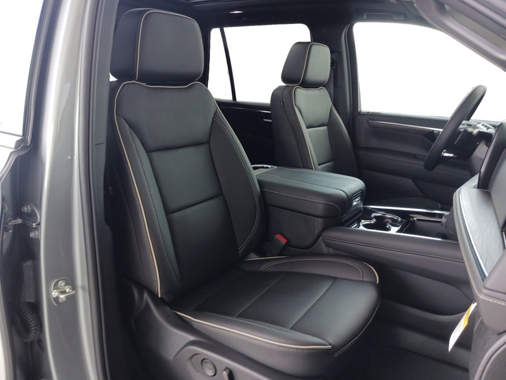 2025 Chevrolet Tahoe Premier photo 29
