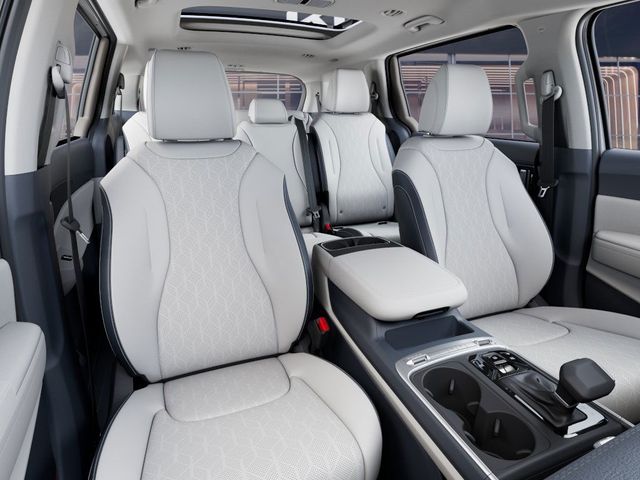 2026 Kia Carnival SX photo 15