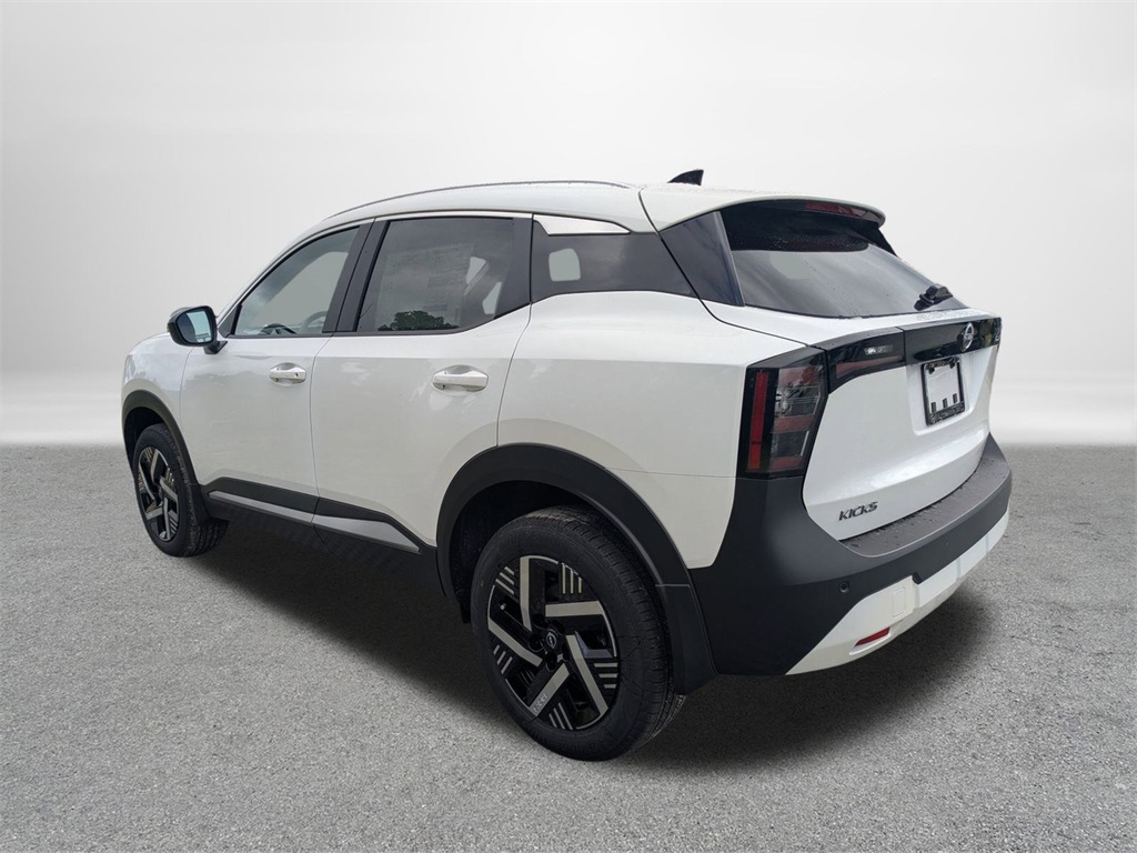 2026 Nissan Kicks SV photo 4