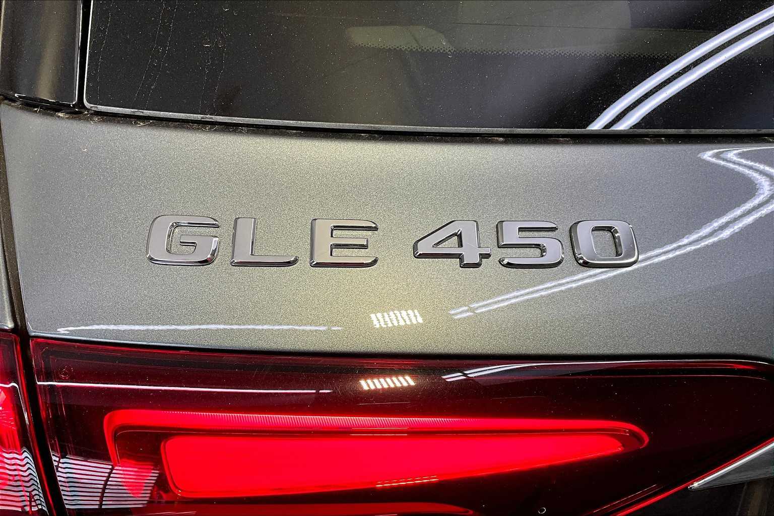 2026 Mercedes Benz GLE 450 4MATIC photo 4