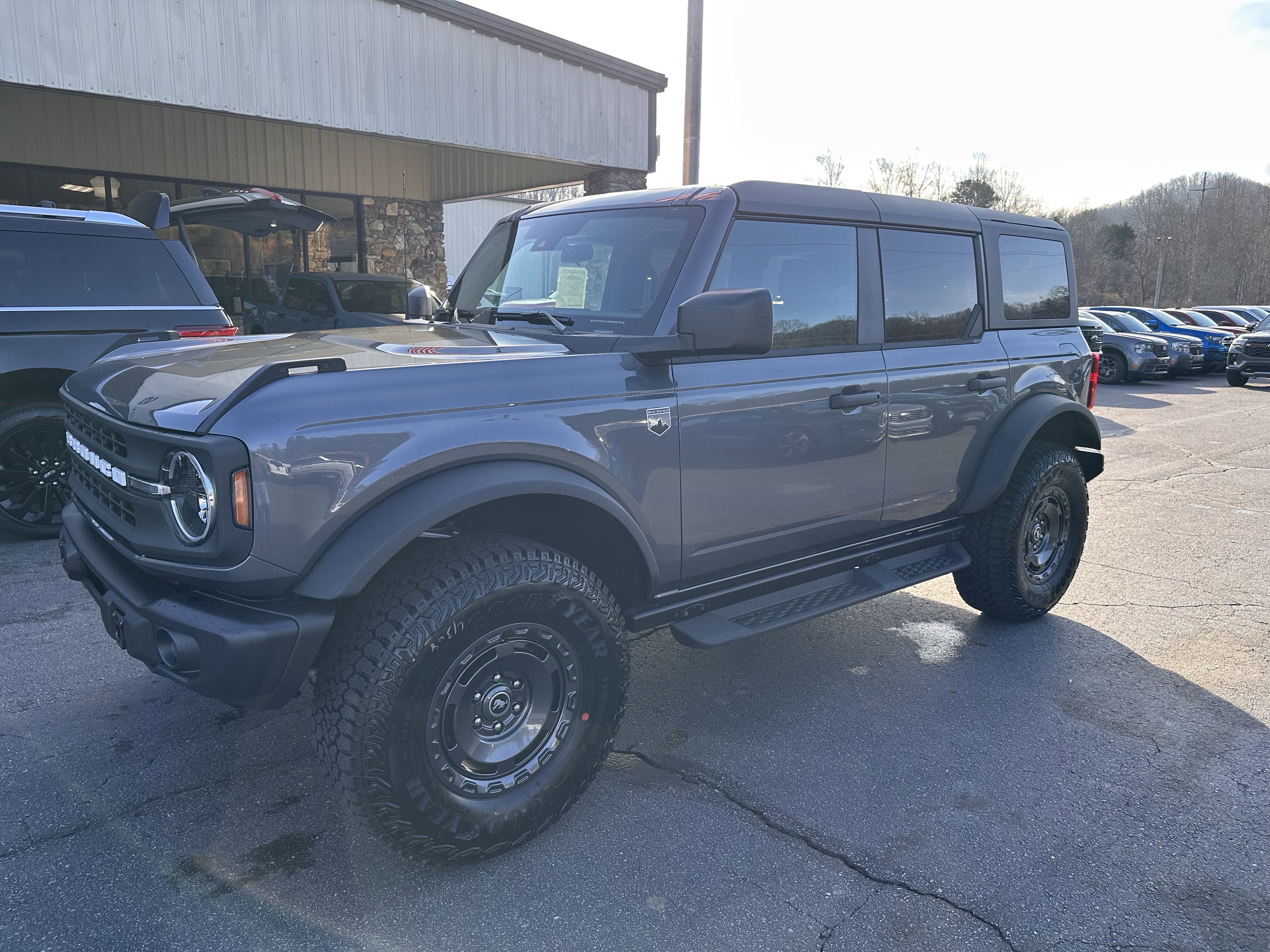 2025 Ford Bronco Big Bend's photo