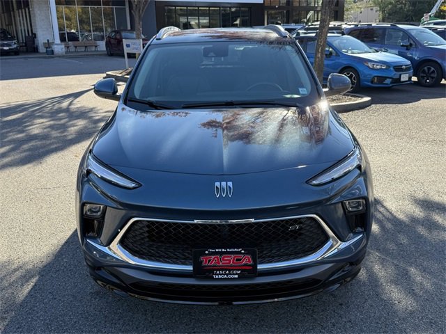 2024 Buick Encore GX Sport Touring photo 2