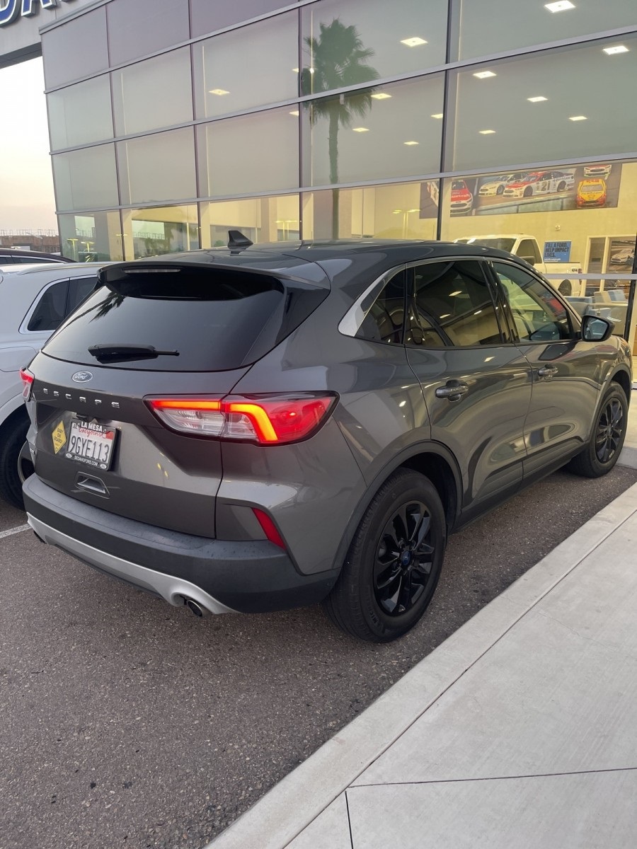 2022 Ford Escape SE photo 4