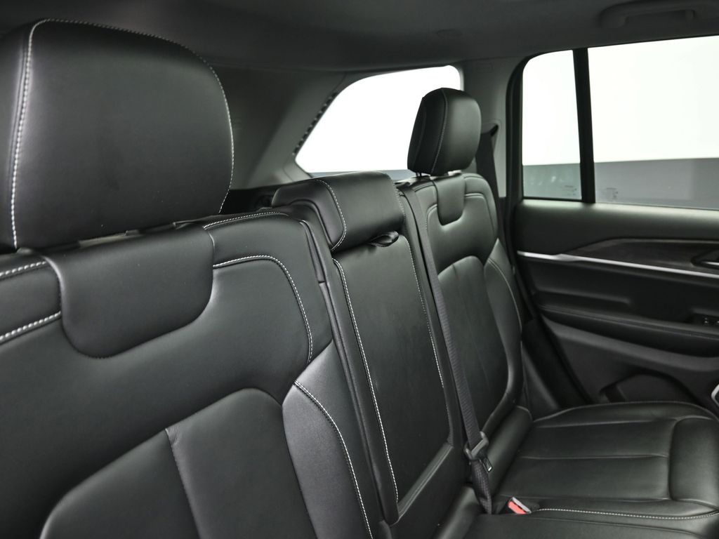 2022 Jeep Grand Cherokee Limited photo 6
