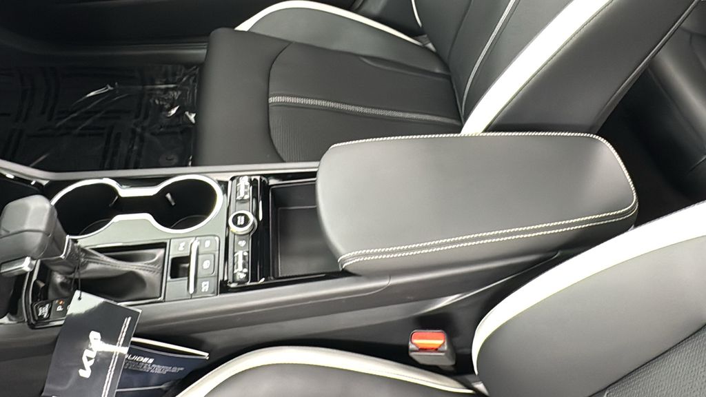 2026 Kia K5 GT-Line photo 30