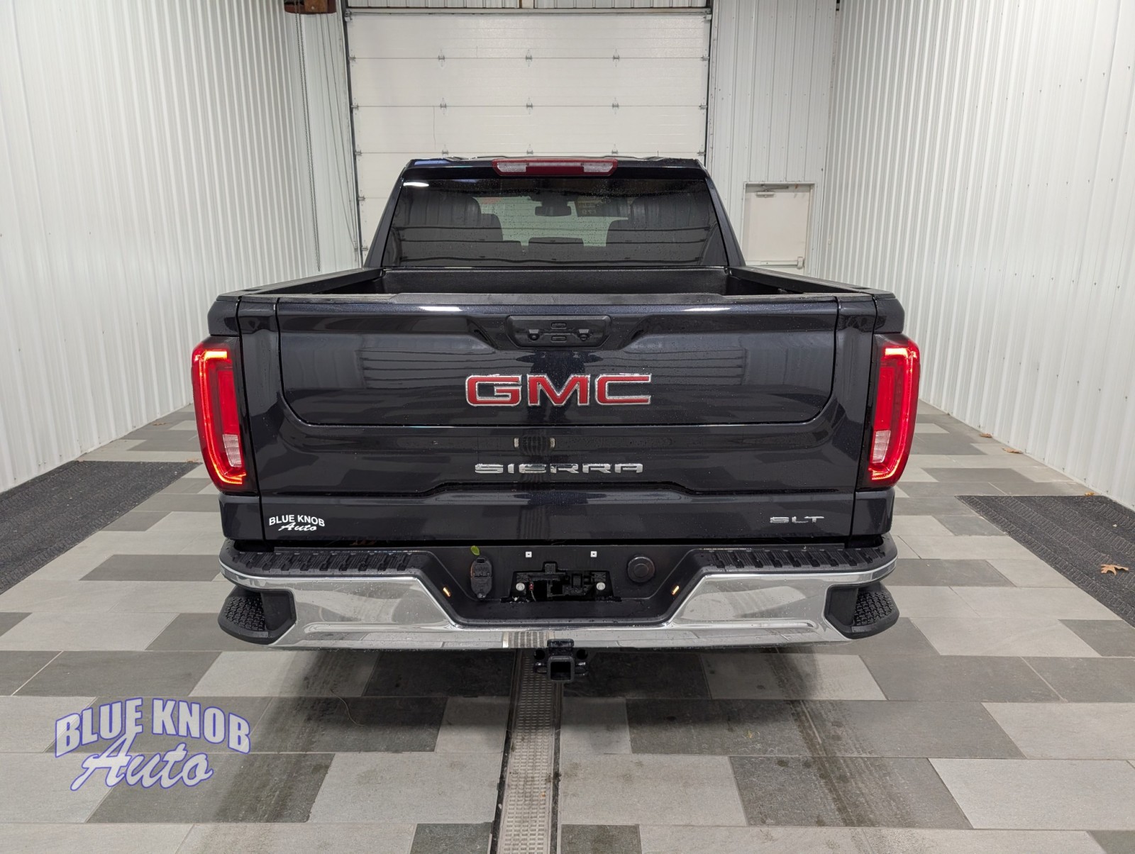 2025 Gmc Sierra 1500 SLT photo 3