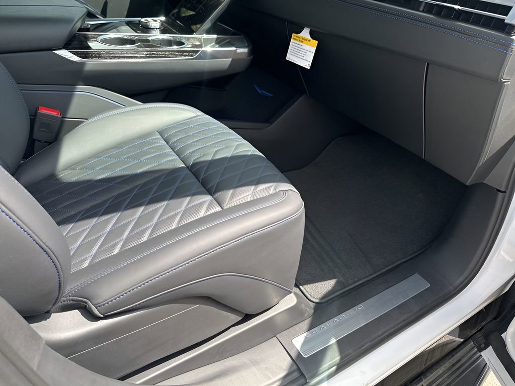 2025 Cadillac Escalade IQ Sport photo 16