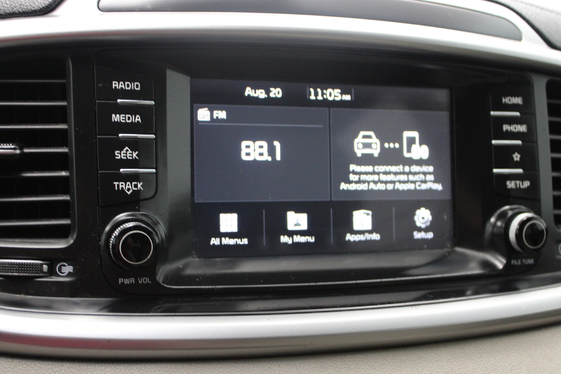 Used 2019 Kia Sorento LX with VIN 5XYPG4A33KG561817 for sale in Ferriday, LA