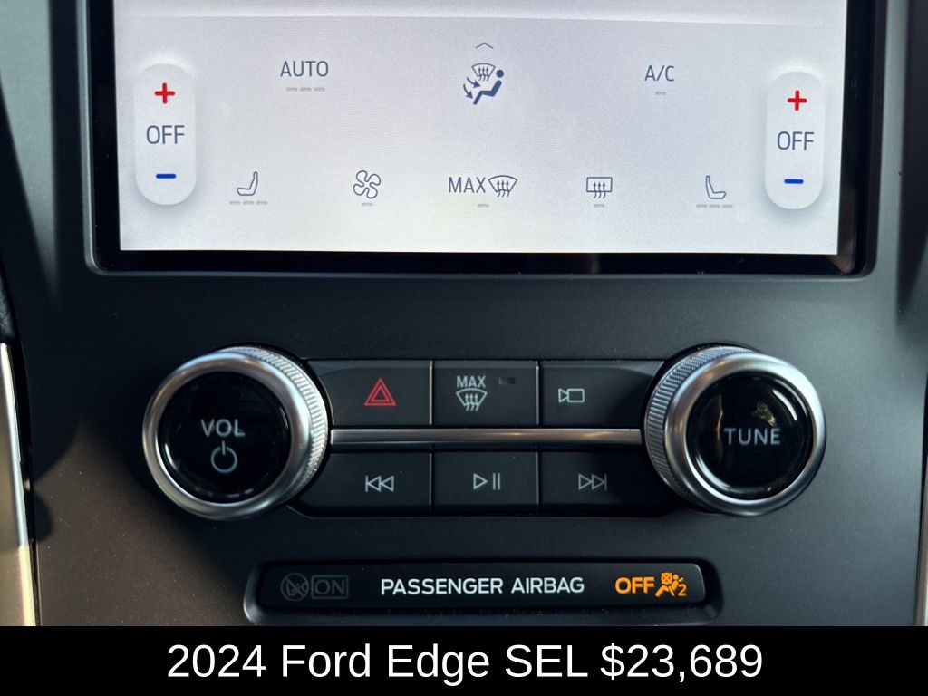 2024 Ford Edge SEL photo 25