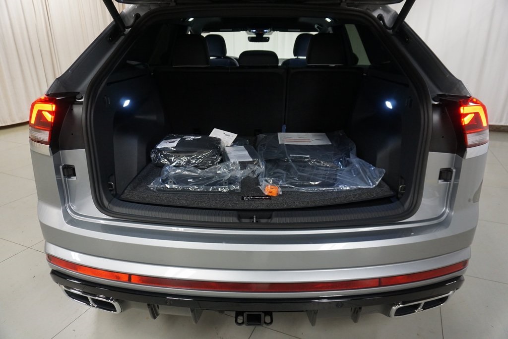 2025 Volkswagen Atlas Cross Sport SEL Premium R-Line photo 34