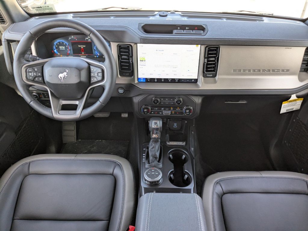 2025 Ford Bronco Outer Banks photo 15