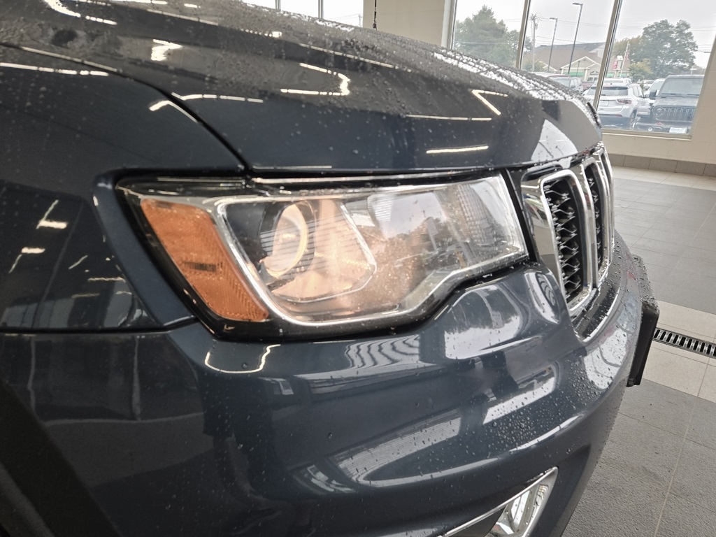 2020 Jeep Grand Cherokee Limited photo 9