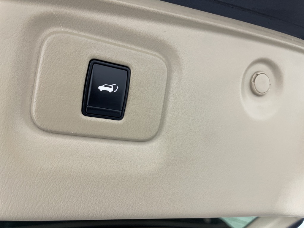 2014 Nissan Pathfinder SL photo 39
