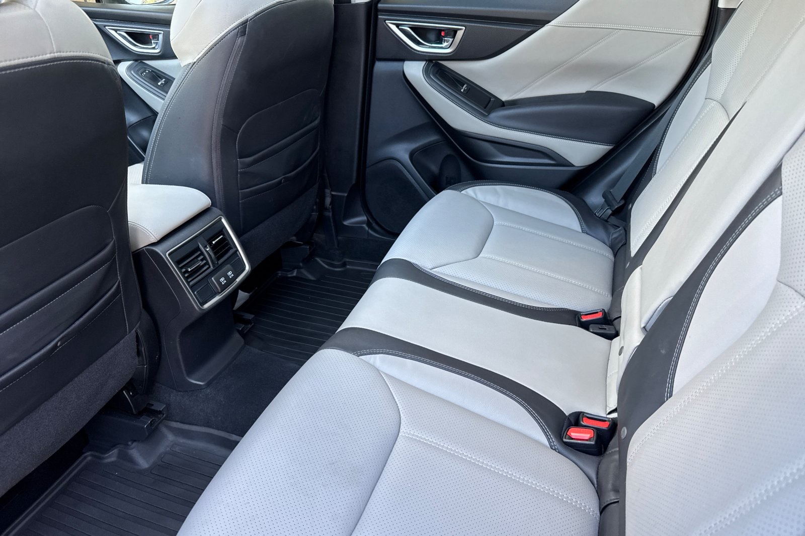 2023 Subaru Forester Limited photo 4